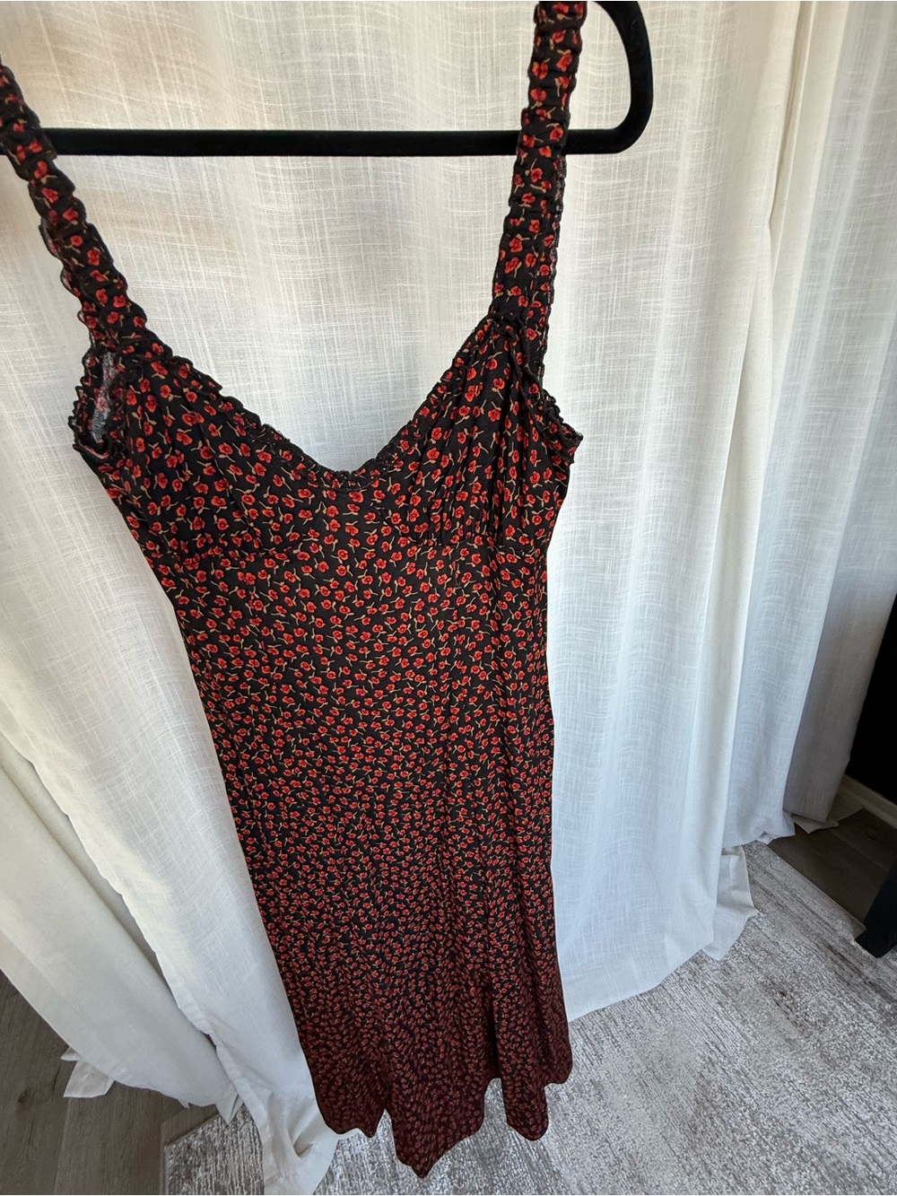 Reformation Tully dress - Picture 2 of 2